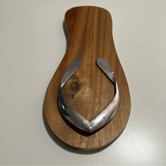 Wooden Flip Flop Serving Bundle - Picture 6 of 7